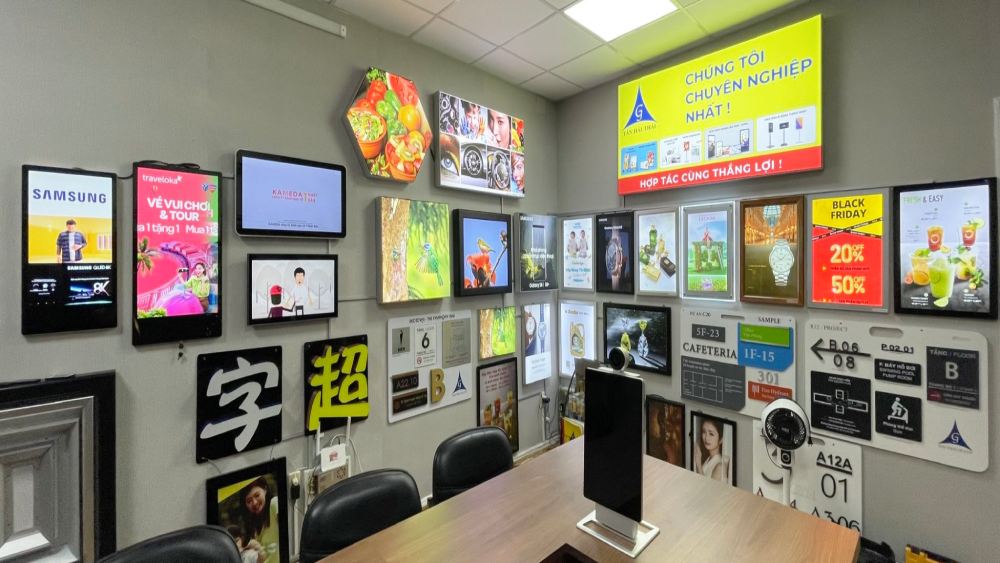 phòng trưng bày sản phẩm hộp đèn quảng cáo tân hải thái