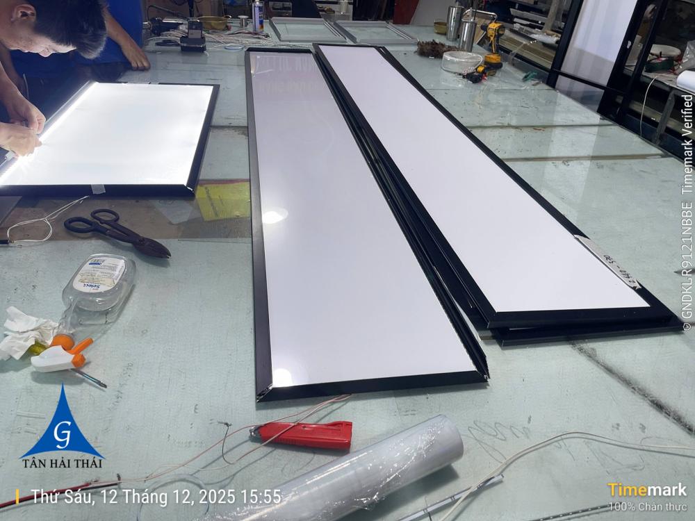 nhận sản xuất hộp đèn siêu mỏng theo kích thước yêu cầu tại tphcm