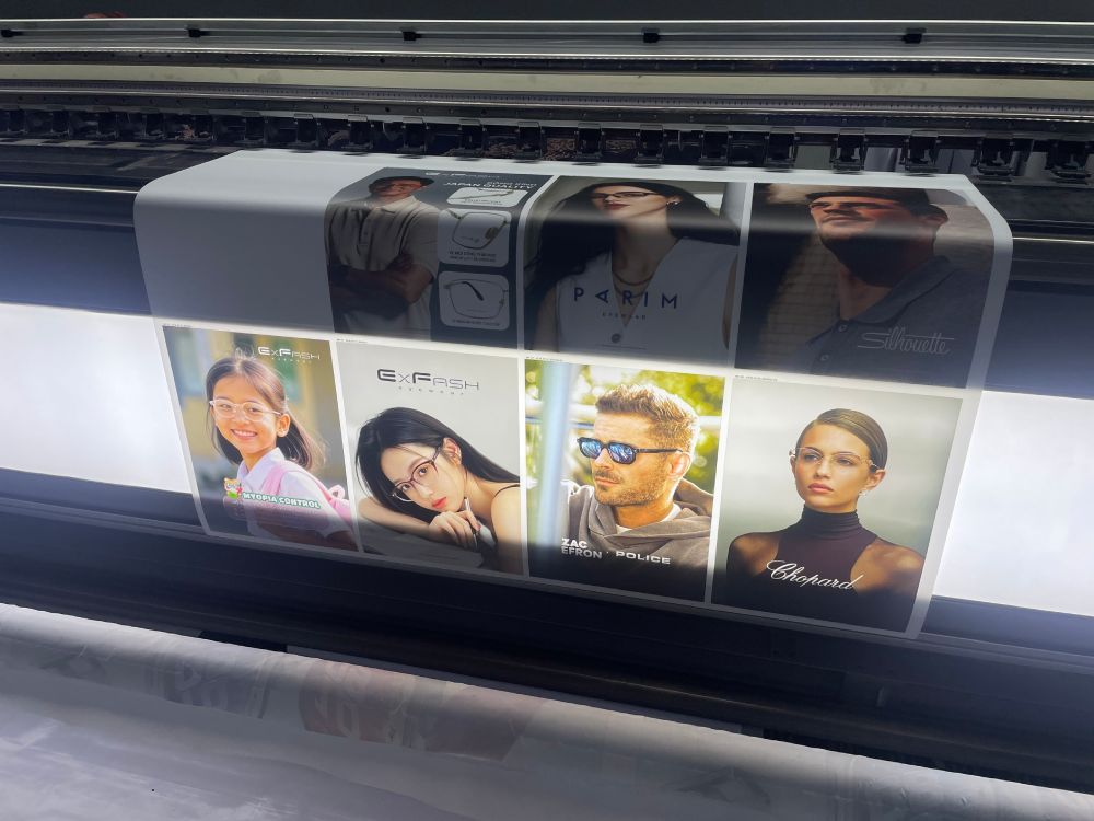 Xưởng in backlit film in UV xuyên đèn, gắn Hộp đèn Tranh điện siêu mỏng