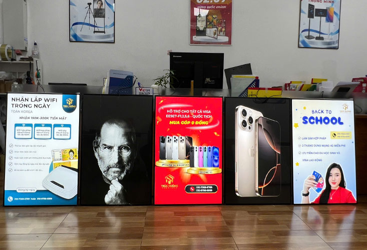 Tranh điện tranh rút 60x90cm treo tường của cho cửa hàng điện thoại