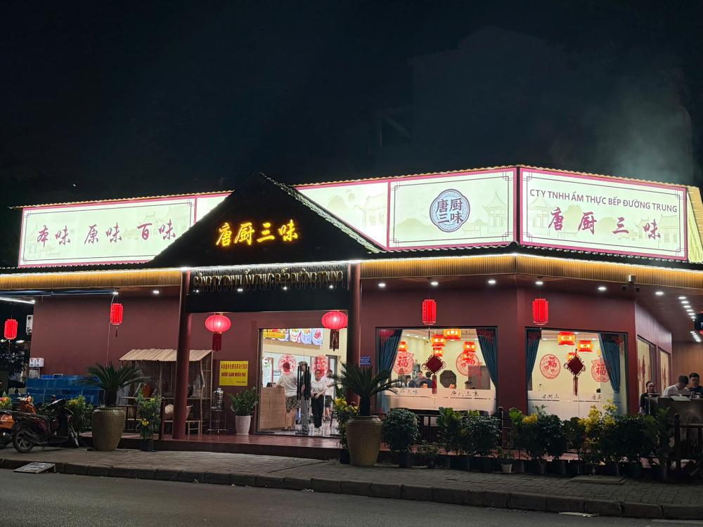 Thi công lắp đặt Bảng hiệu hộp đèn tại Nhà hàng Bếp Đường Trung tại Q7, TPHCM